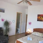Apartment And Dar Hvar Town