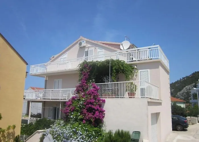 Апартаменты And Dar *